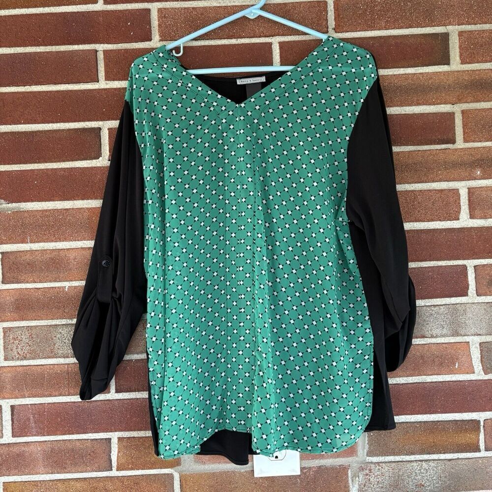 Kate & Henry Green Black Print Blouse Women’s 1X A1231